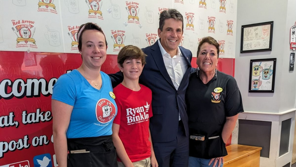 Presidential candidate Ryan Binkley visits Red Arrow Diner in Concord New Hampshire. Republican Ryan Binkley is running for President in 2024 and stopped by Red Arrow Diner Concord during his New Hampshire visit.