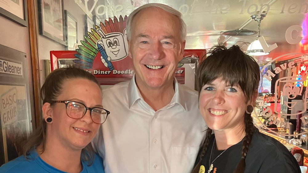 Governor Asa Hutchinson’s Return to the Red Arrow Diner